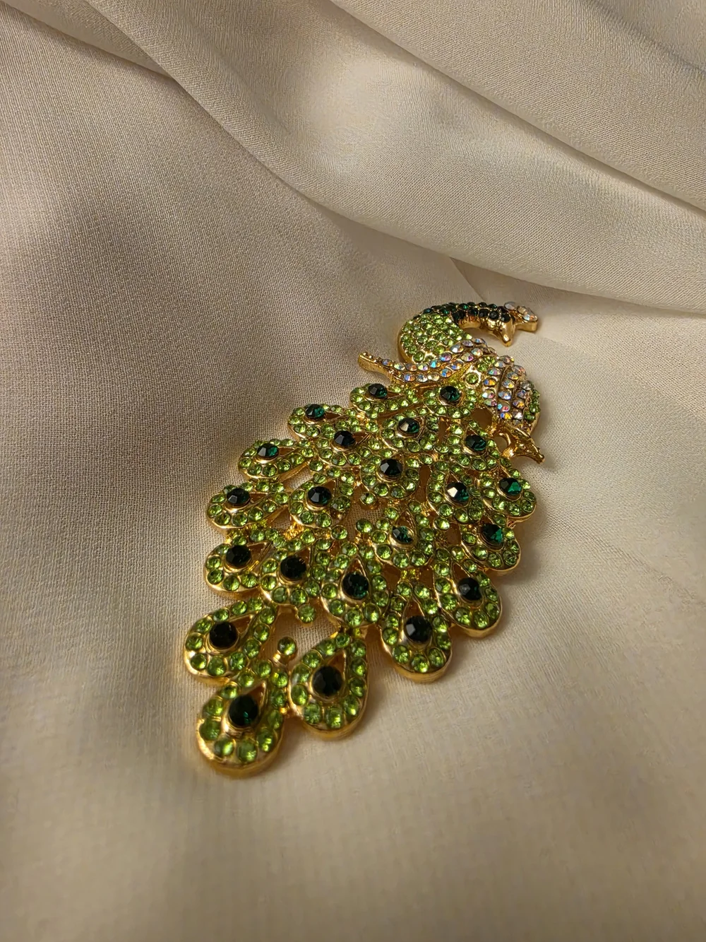 Vintage Style Art Deco Green Peacock Brooch Pin Gold Tone Rhinestone Bird